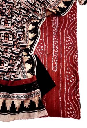 Women Maroon & Black embellished dress material with dupatta